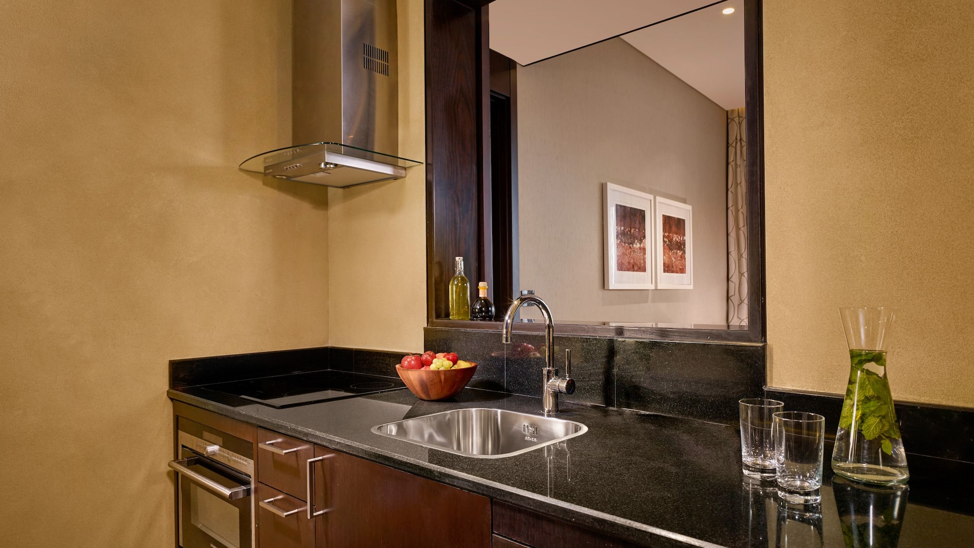 4 من 5 Grand Hyatt Abu Dhabi Hotel & Residences Emirates Pearl Residence Kitchen