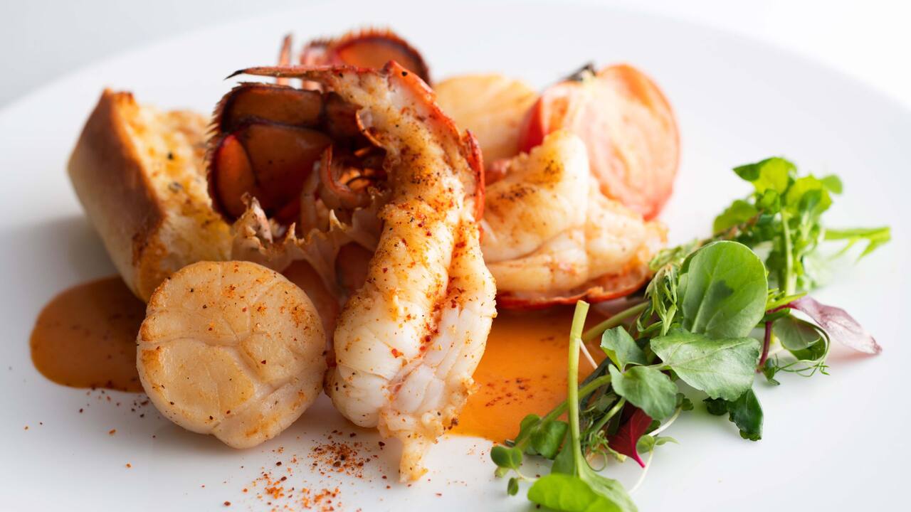 Hyatt Regency Hakone Resort & Spa| Dining Room Lobster Scallops