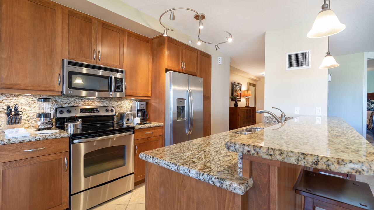 Fully equipped kitchen for preparing meals while on vacation