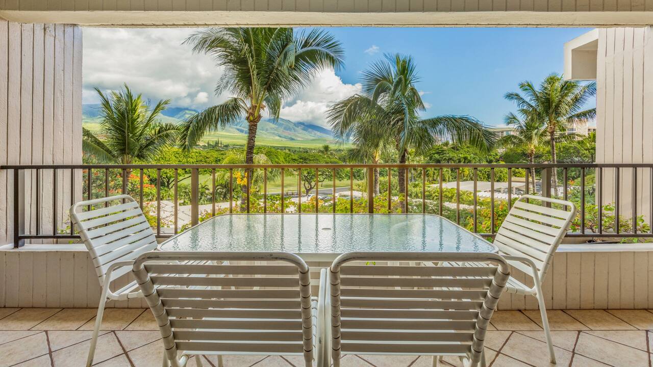 2 Bedroom Condo with Mountain View