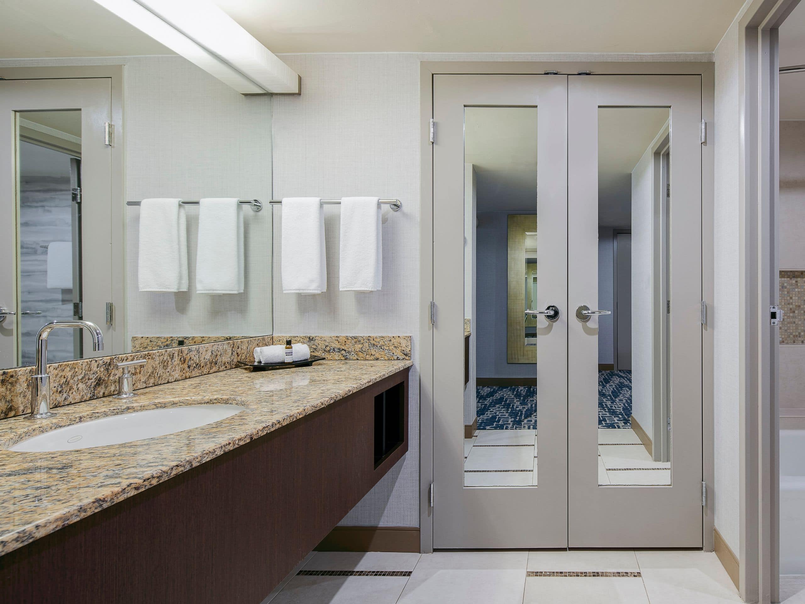 Executive Suite Bathroom