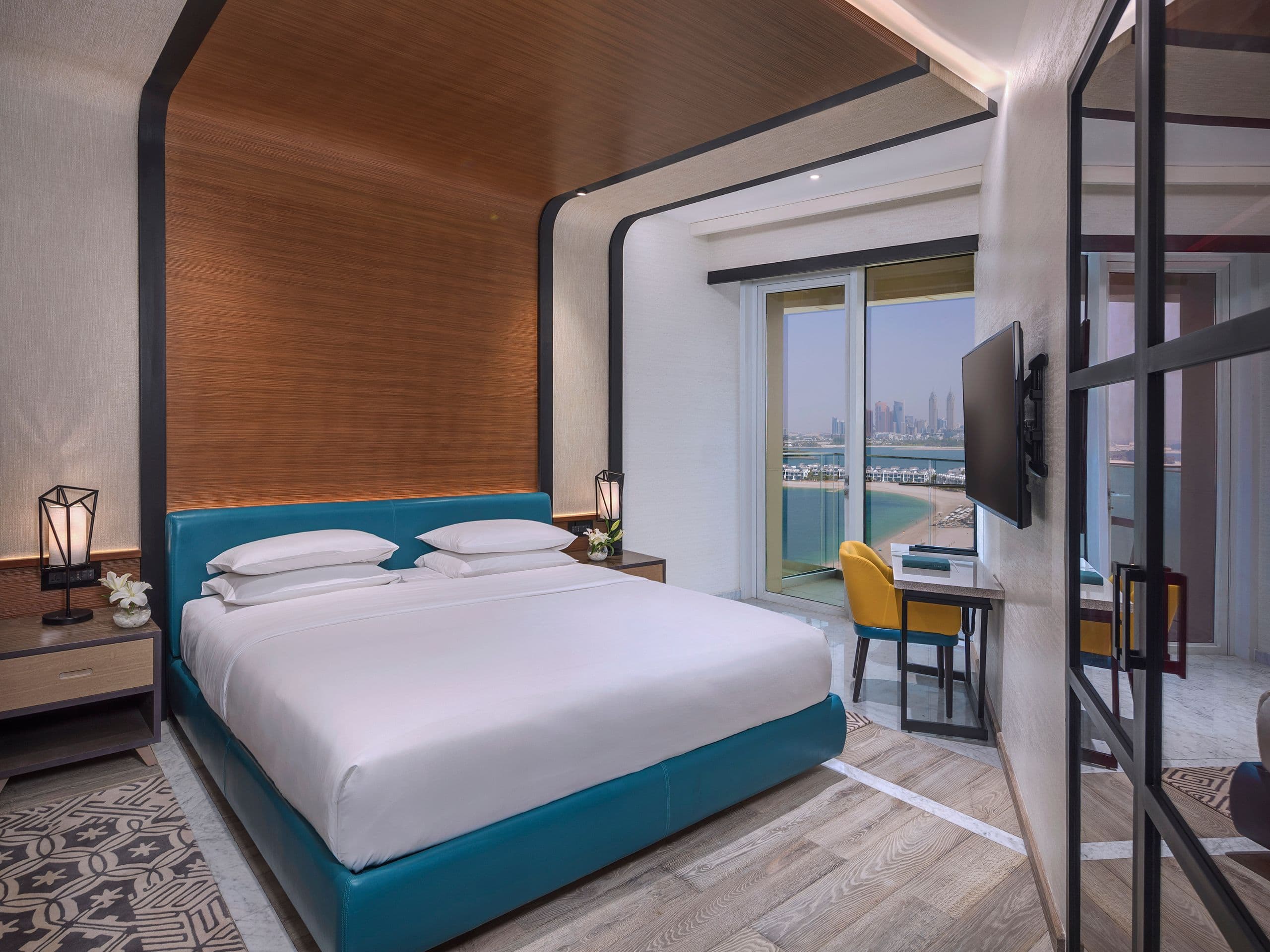 Andaz Dubai The Palm Deluxe Guestroom Bedroom
