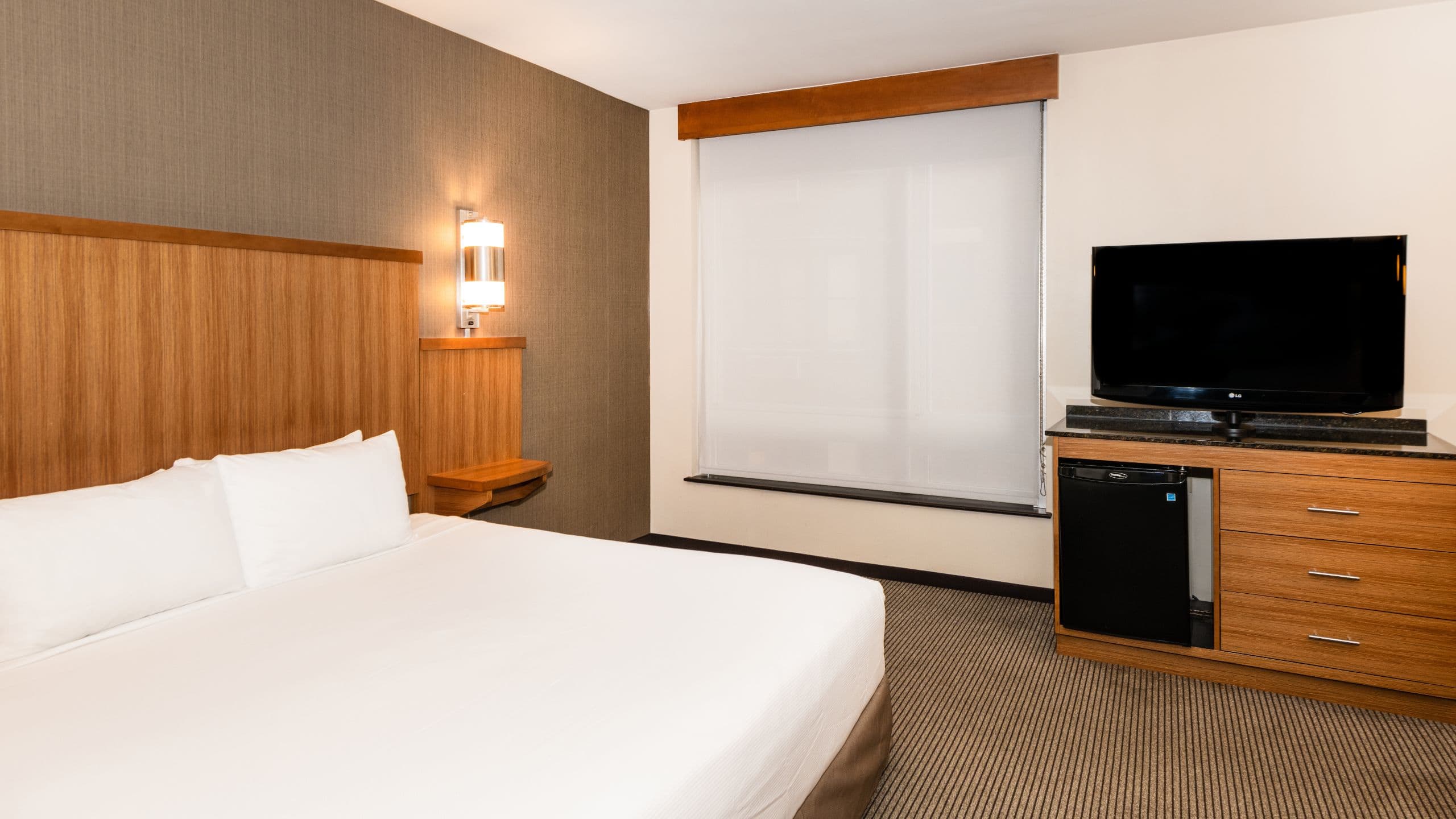 Hyatt Place New York/Midtown-South Accessible King Guestroom