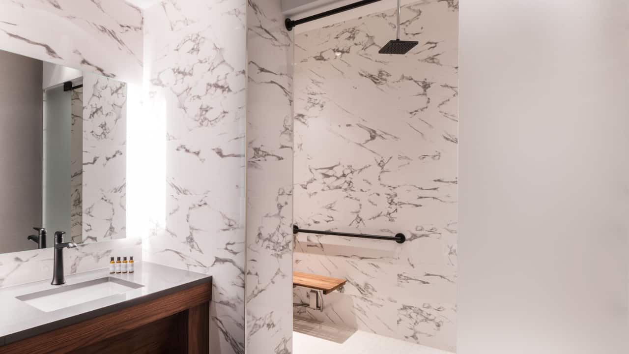 Empire Suite Bathroom