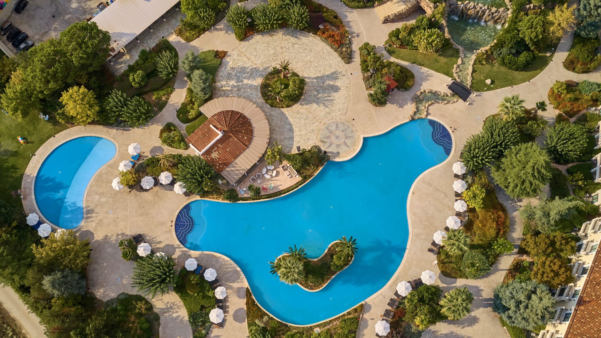 Panoramic Pool