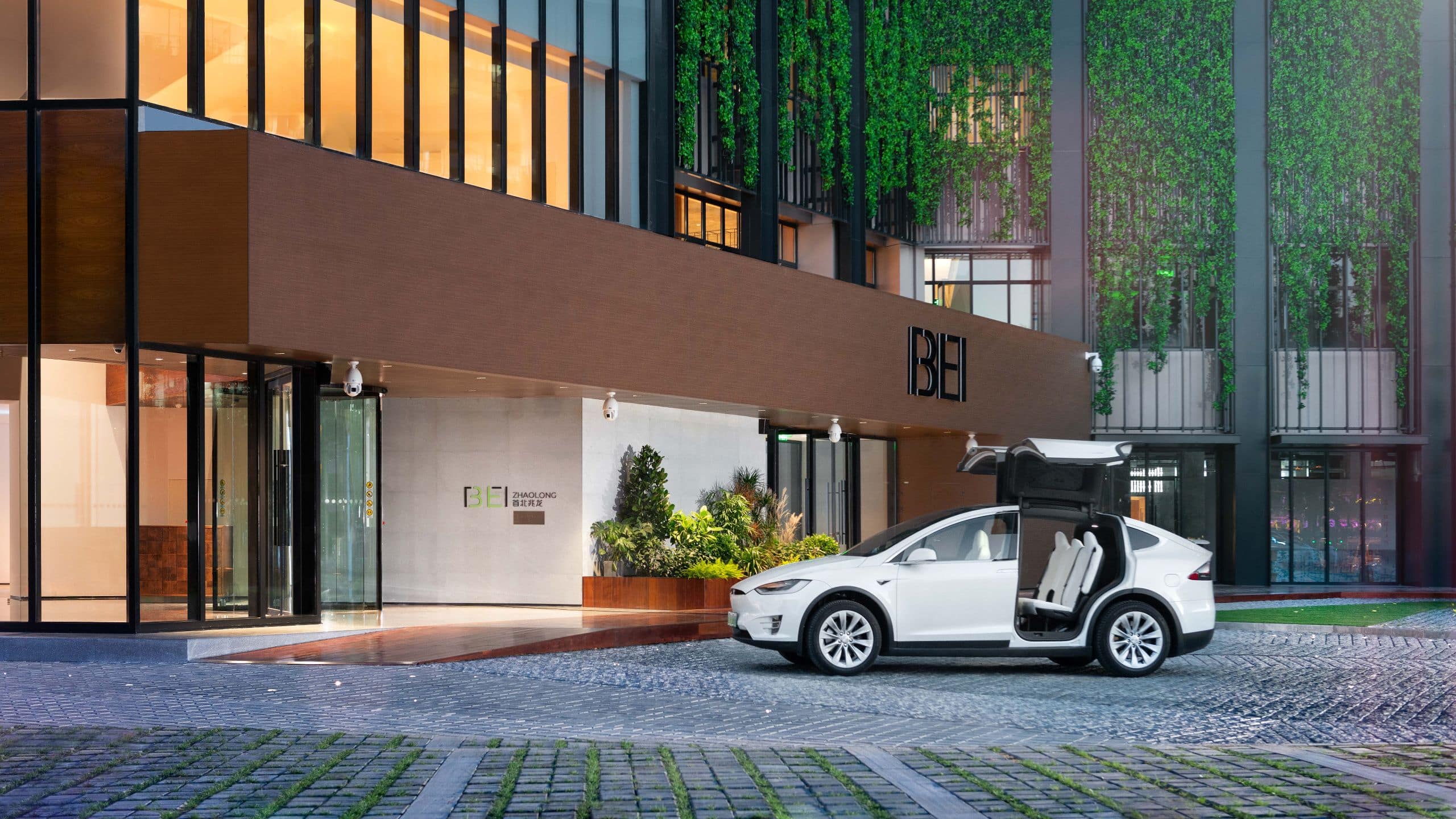 BEI Zhaolong Hotel Entrance