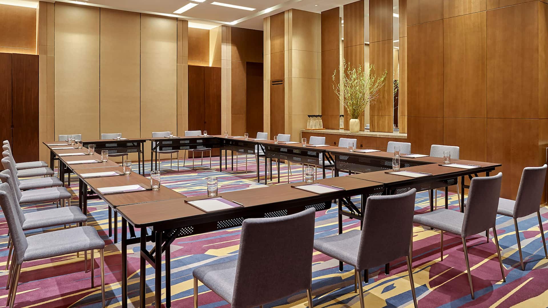 第 2，共 2 Hyatt Regency Shenzhen Yantian Salon Square Setup
