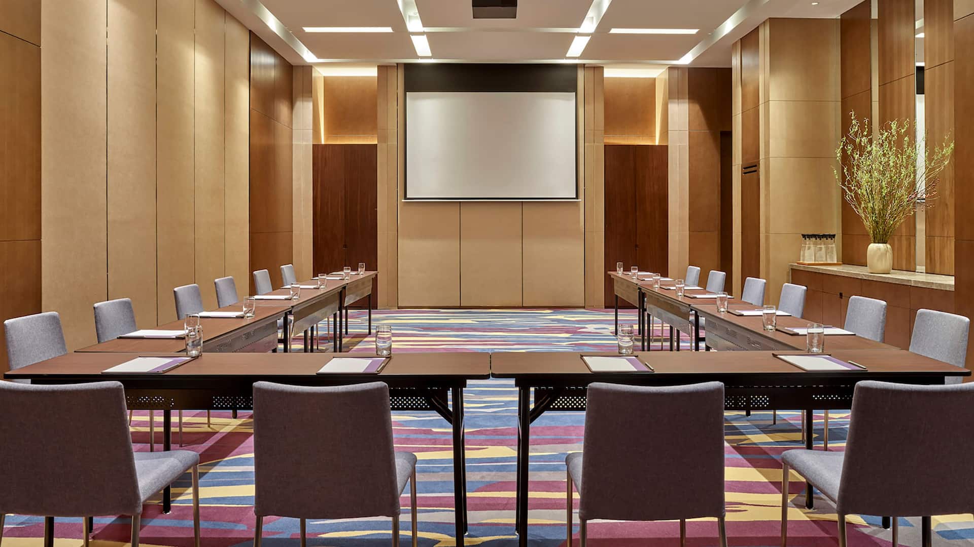 第 1，共 2 Hyatt Regency Shenzhen Yantian Salon UShape with Screen