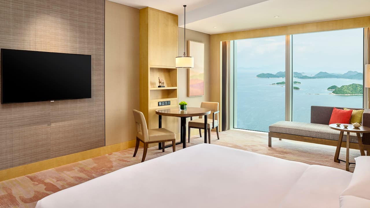 1 King Bed Ocean View Club at Hyatt Regency Shenzhen Yantian