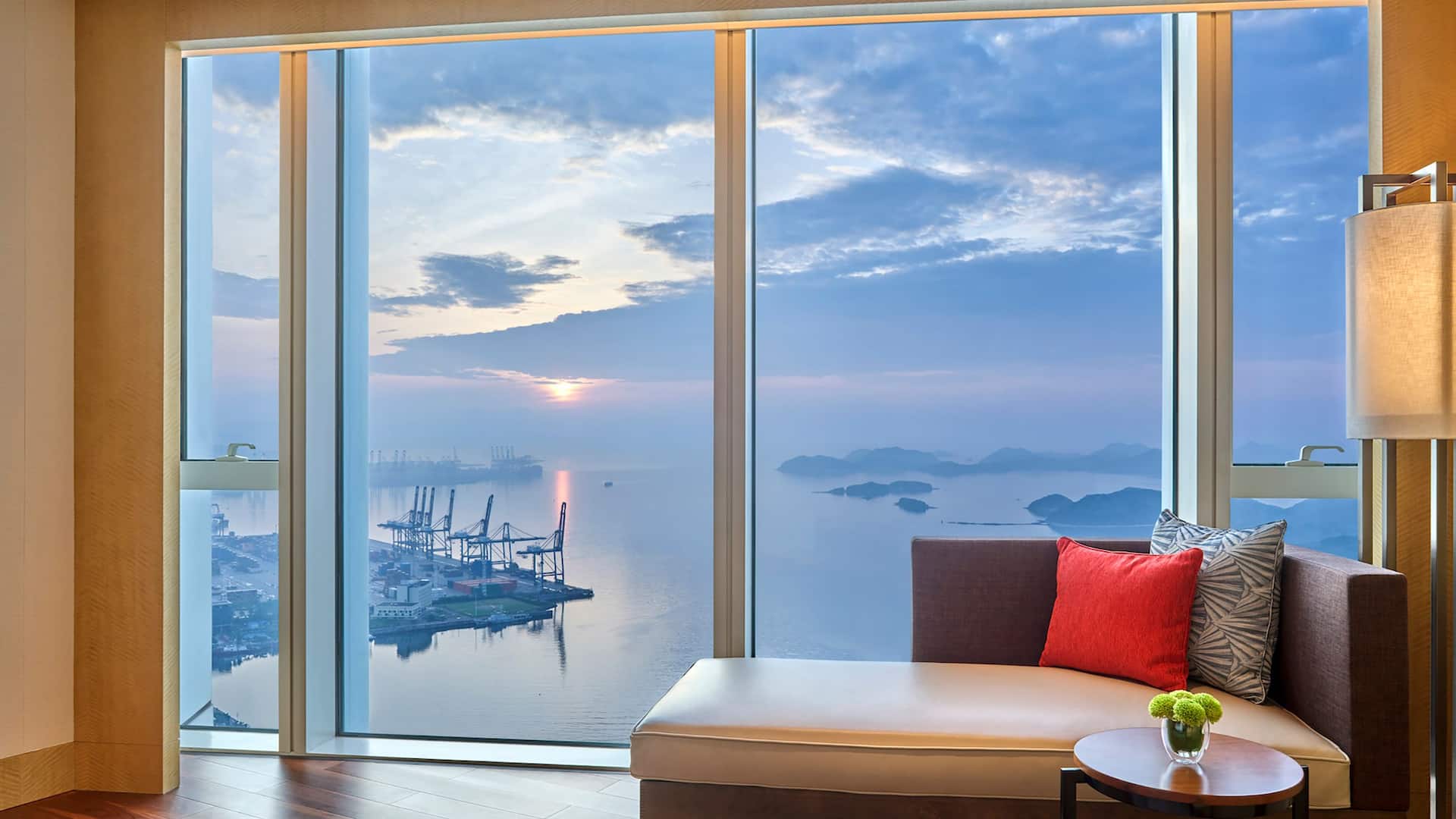 Hyatt Regency Shenzhen Yantian Executive Suite Sunrise