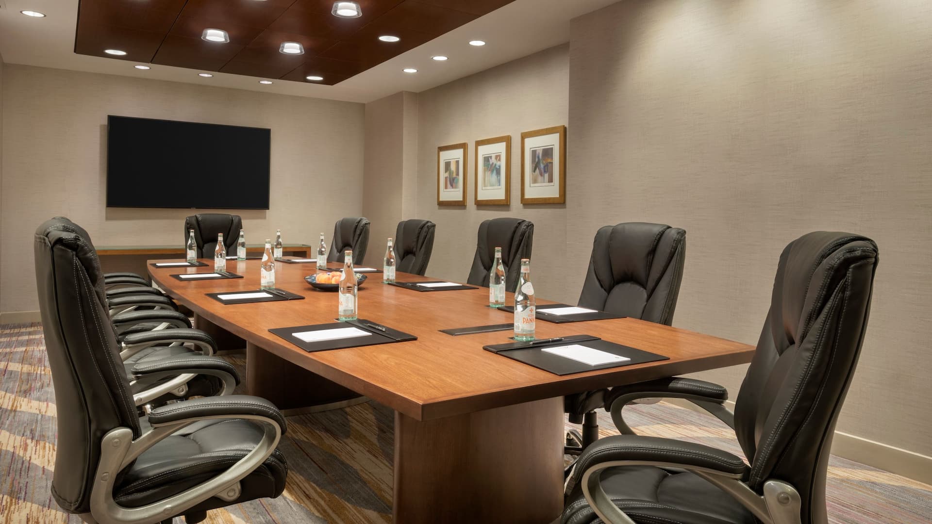 Hyatt Regency Louisville Boardroom