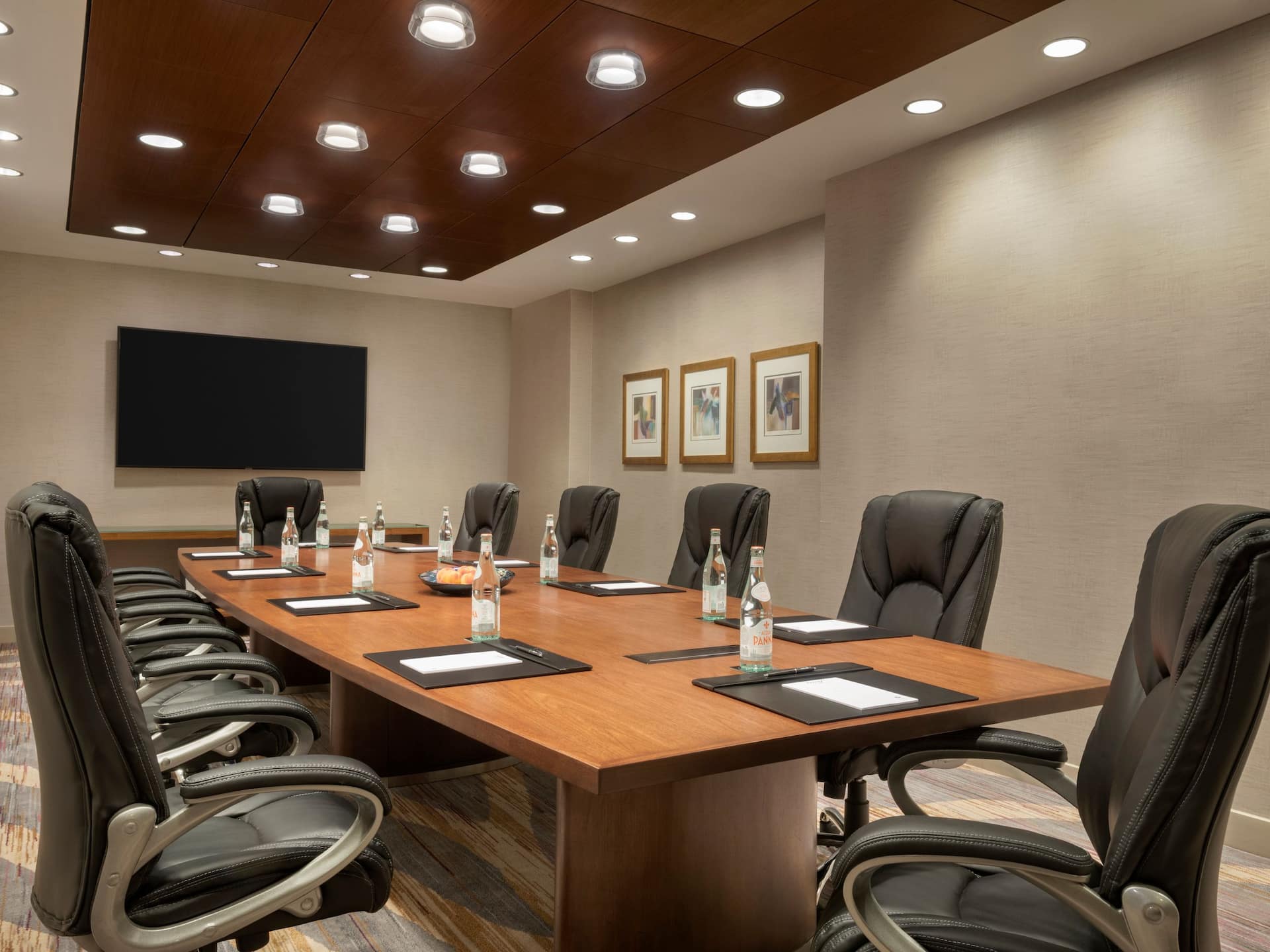 Hyatt Regency Louisville Boardroom