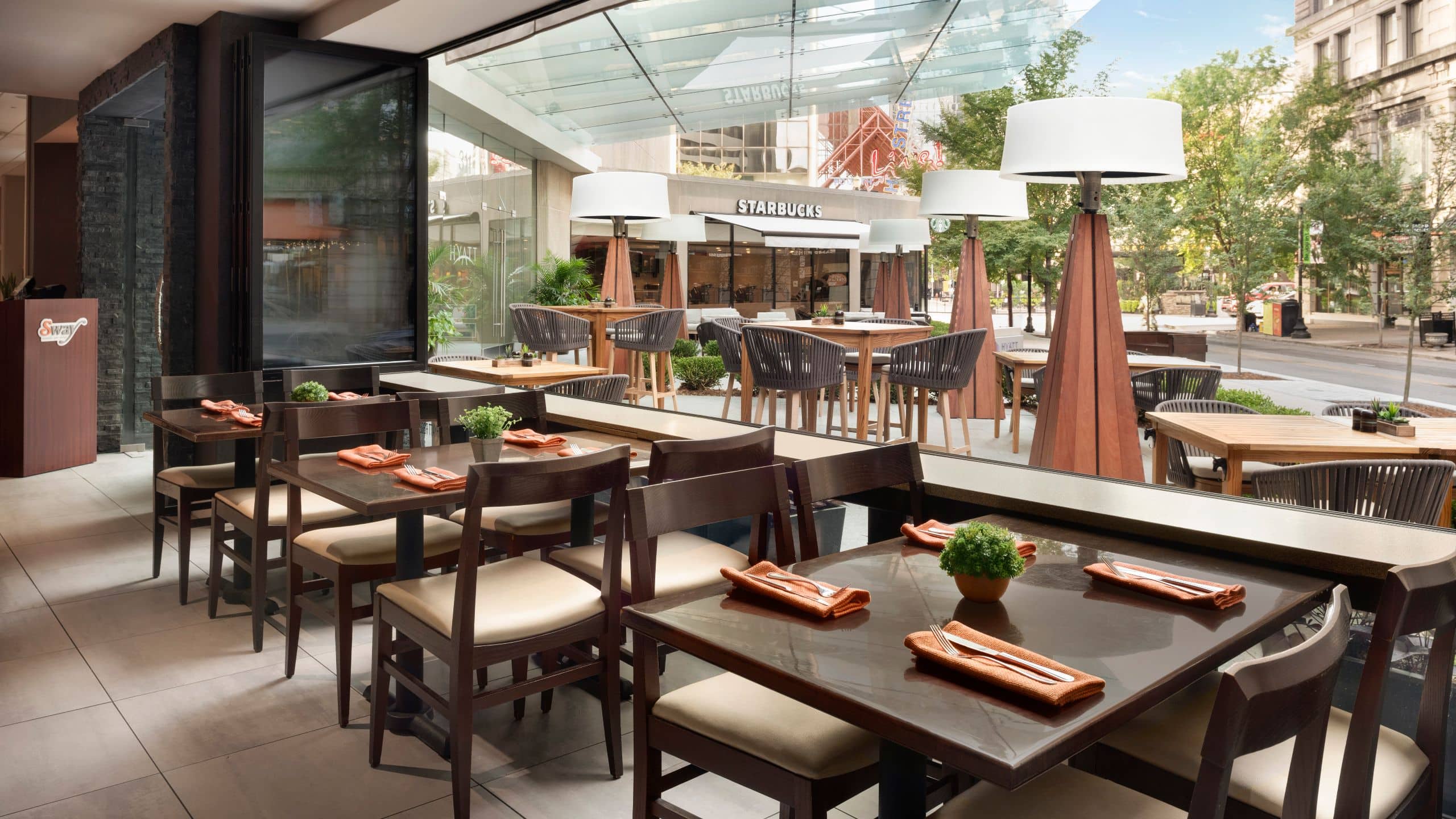 Hyatt Regency Louisville Sway Patio