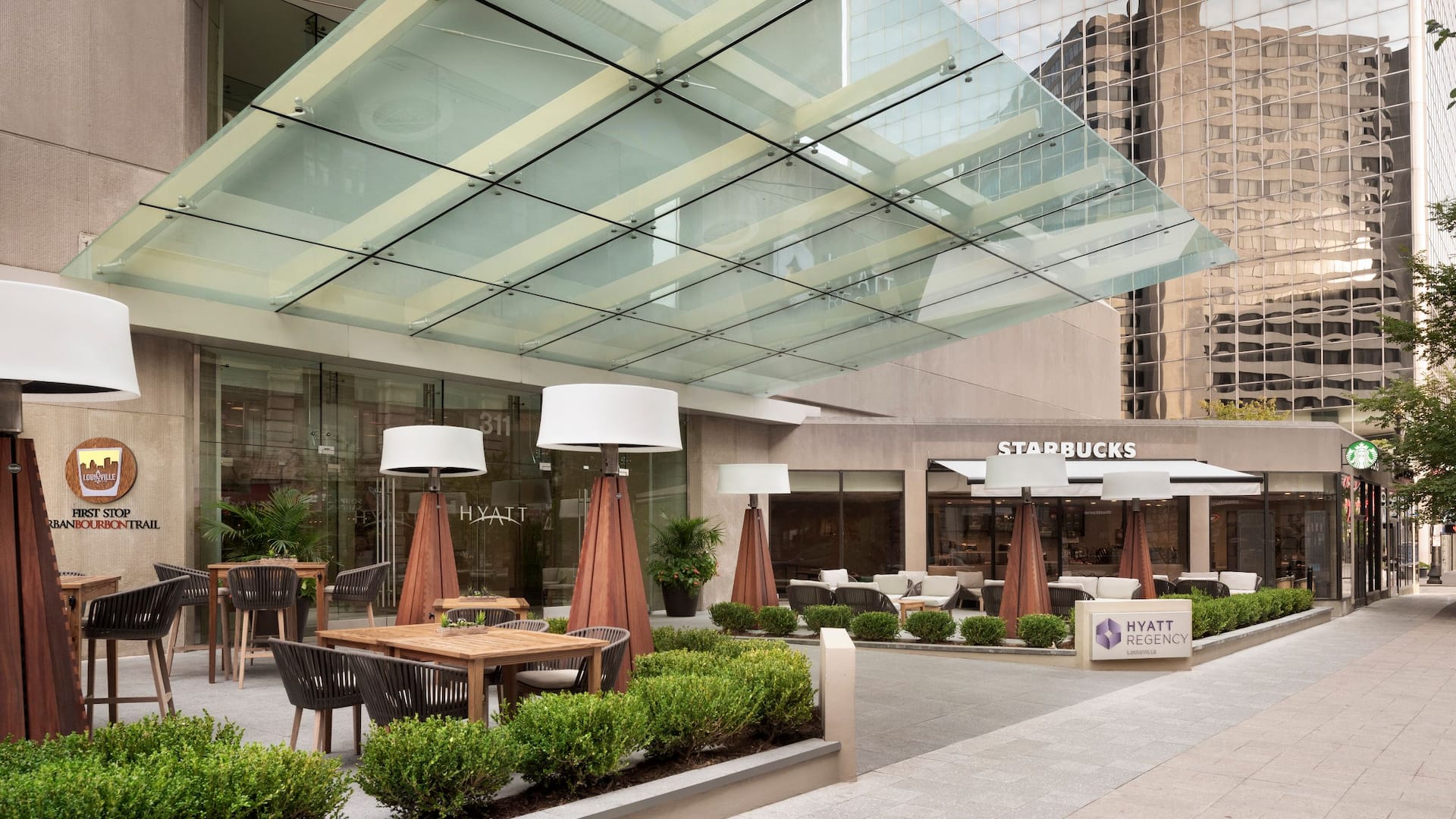 Hyatt Regency Louisville Sway Patio