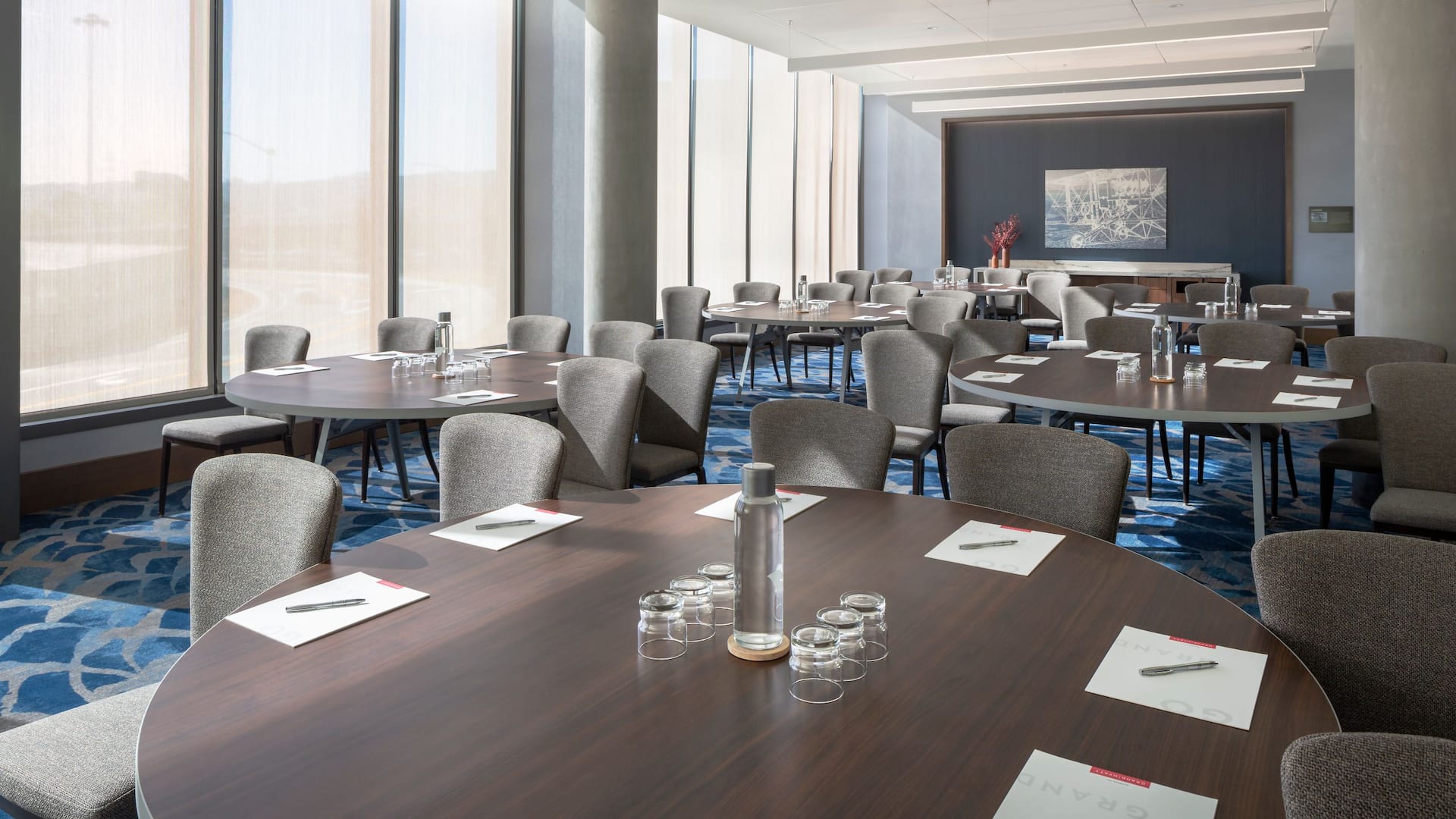 Grand Hyatt at SFO Looper Meeting Room