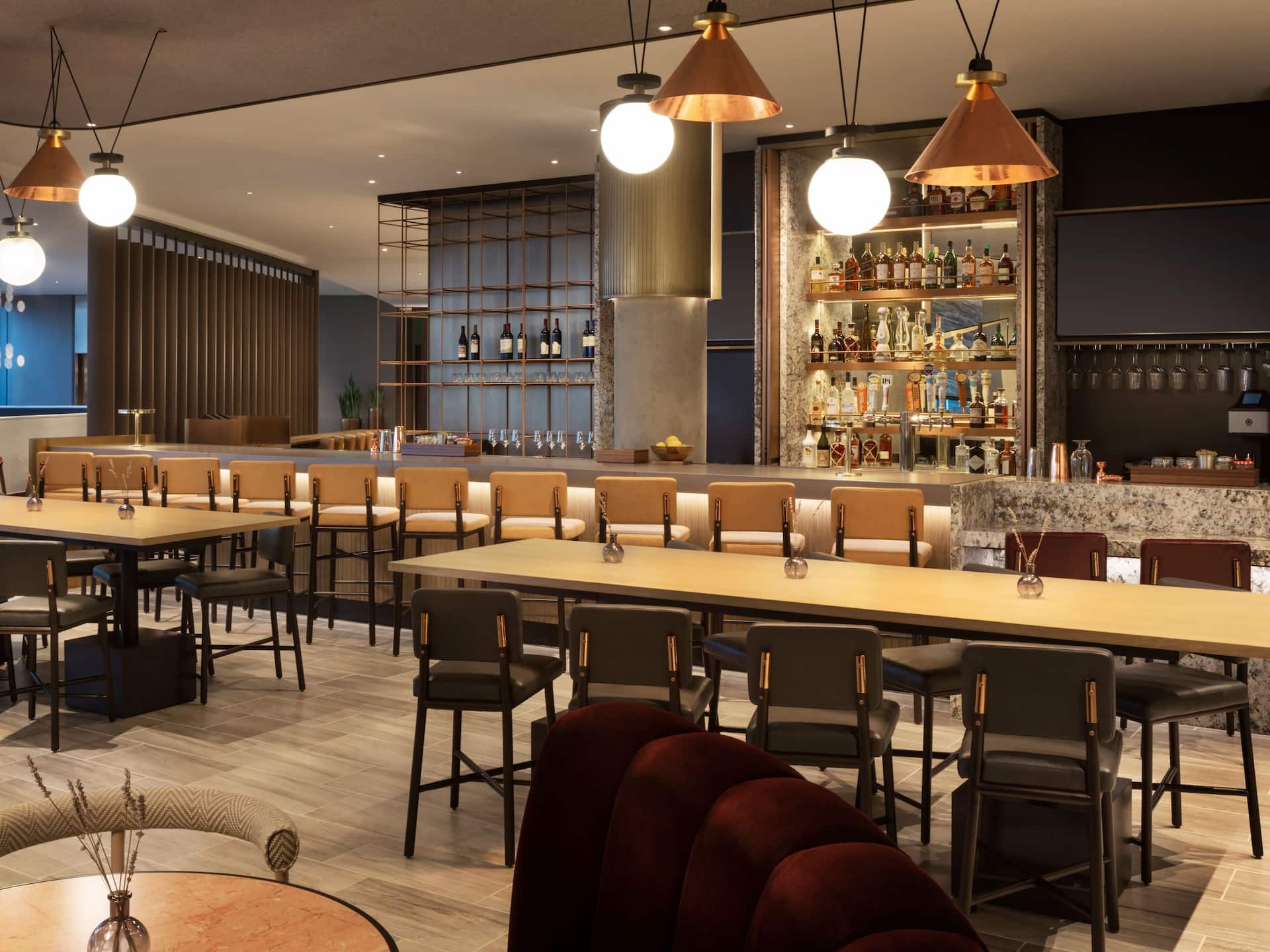 Grand Hyatt at SFO Twin Crafts Bar Seating