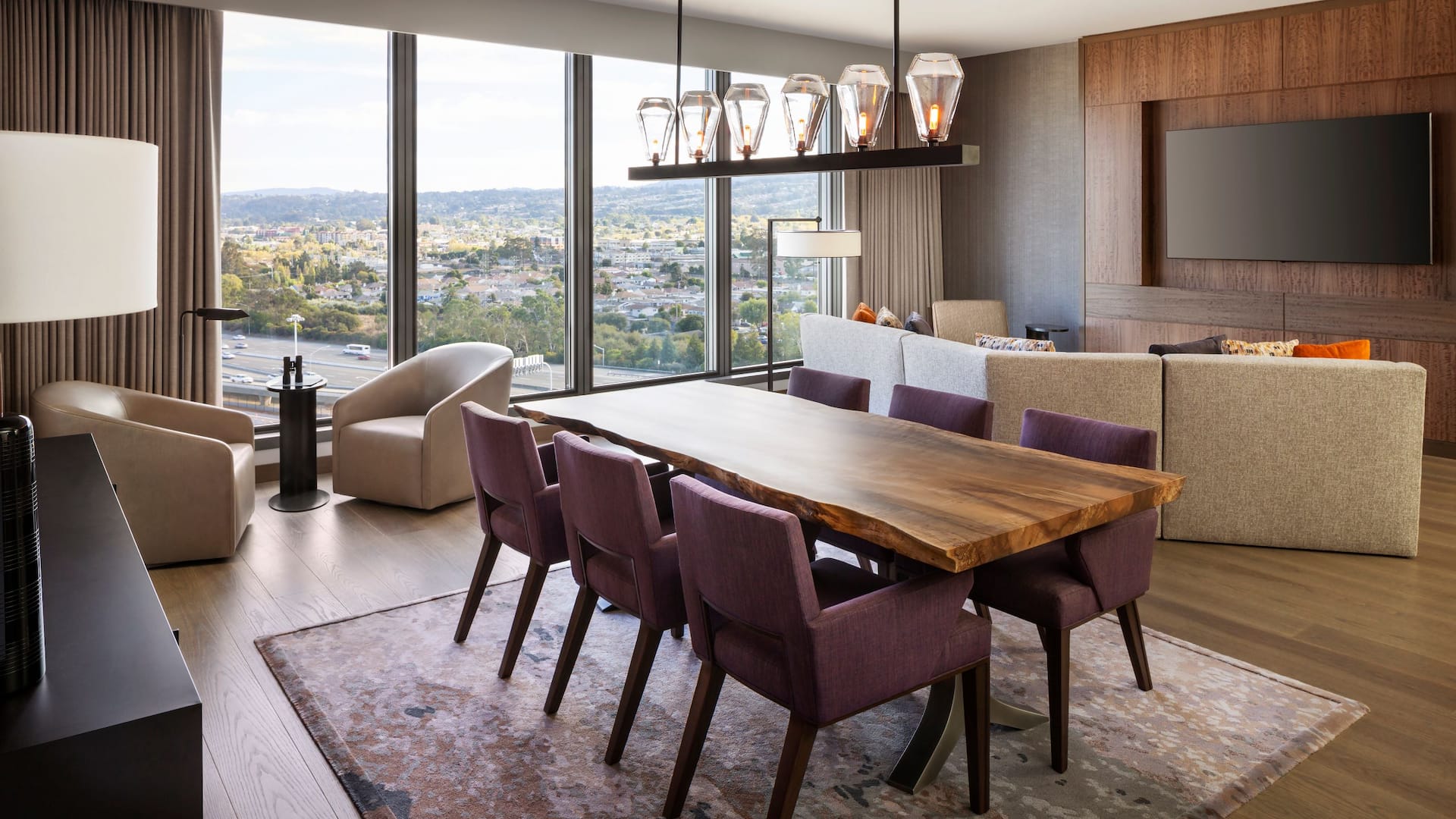 2/5 Grand Hyatt at SFO Presidential Suite Dining Room