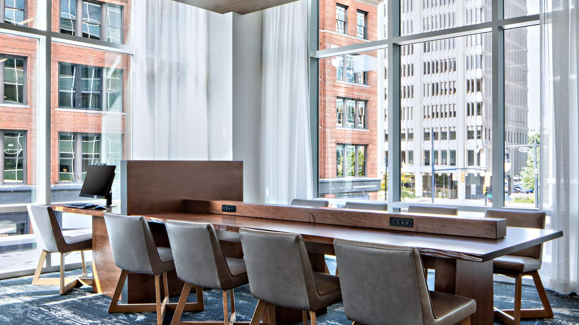 Hyatt Place Grand Rapids/Downtown Business Center