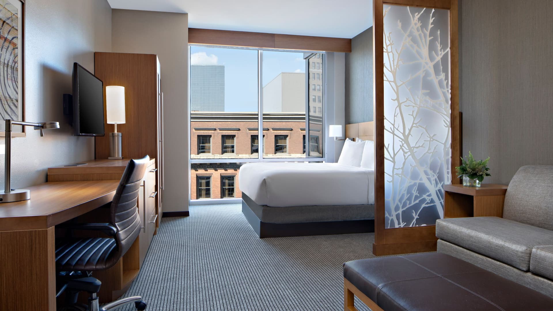Hyatt Place Grand Rapids/Downtown King Guestroom