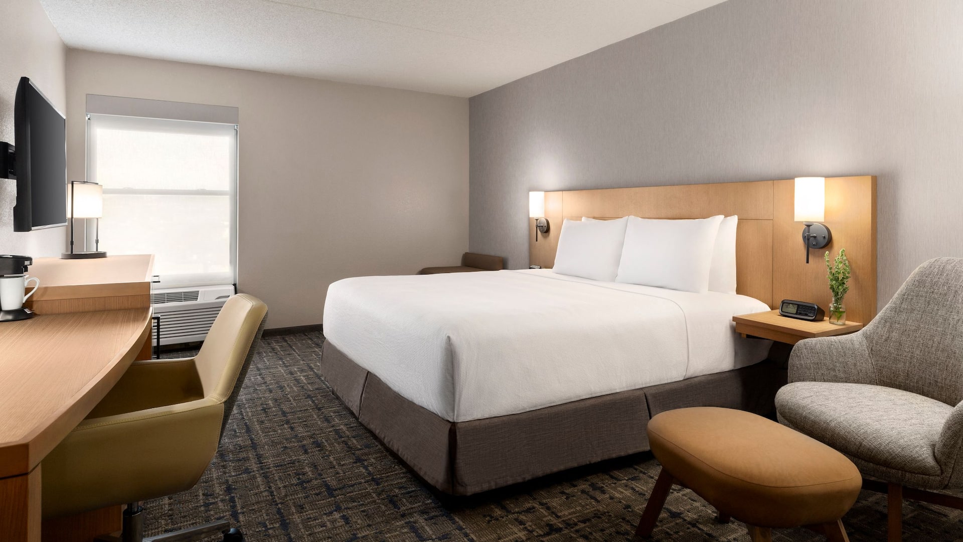 Hyatt Place Tucson-Central One King Bed Accessible