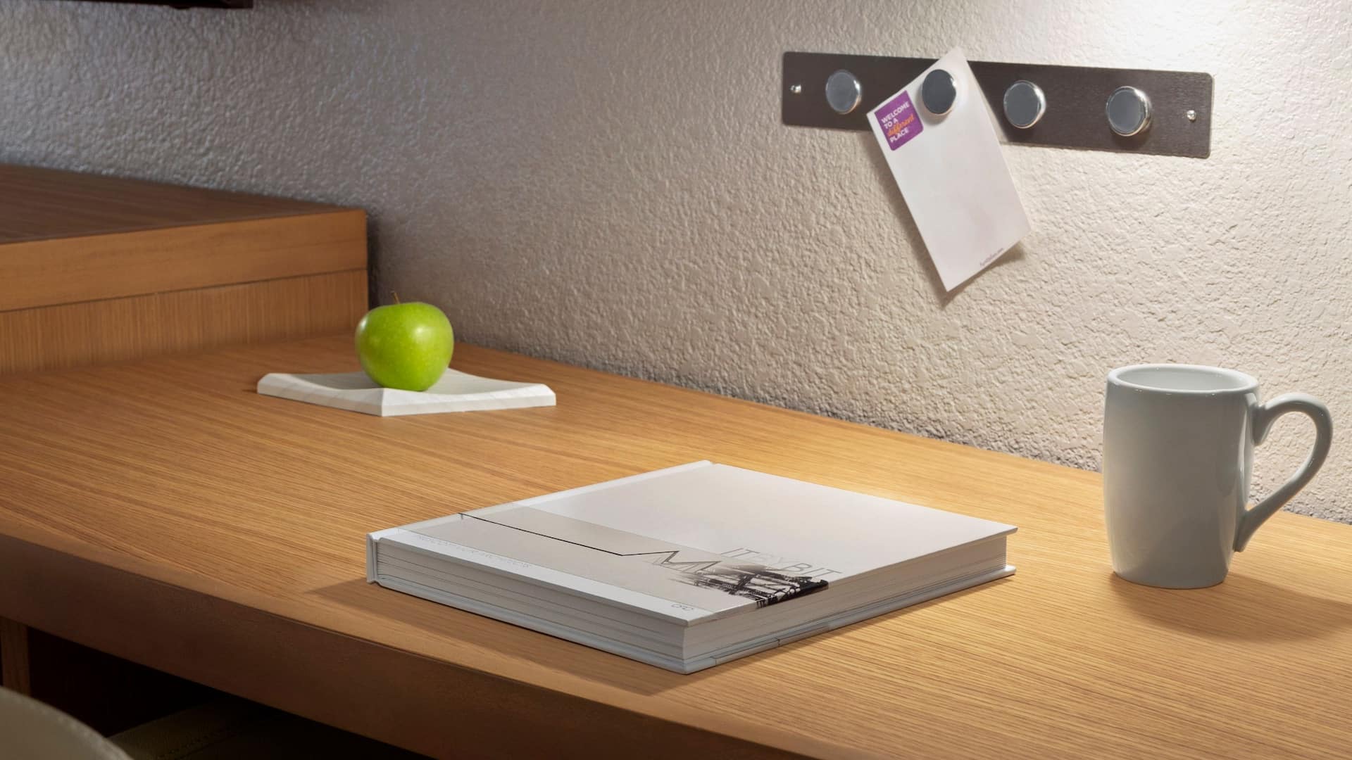 Hyatt Place Tucson-Central Guestroom Details