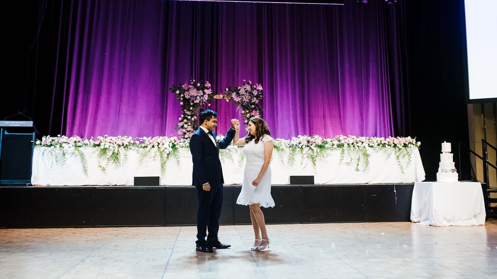 Grand Hyatt Melbourne Bride and Groom Dancing