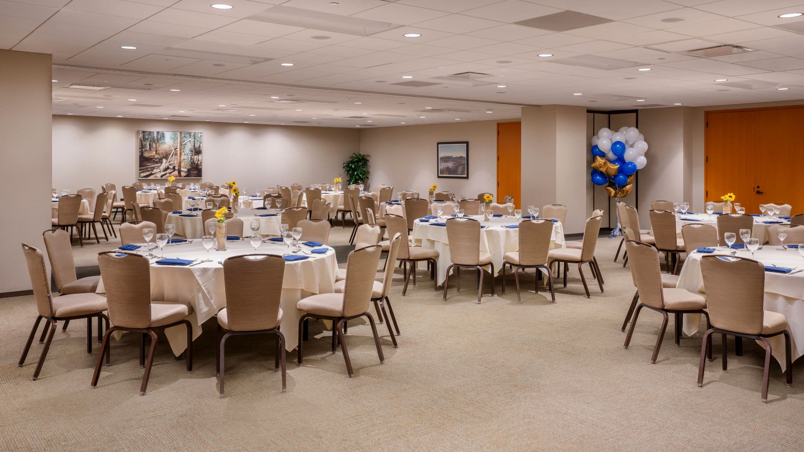 Hyatt Lodge Oak Brook Chicago Oakbrook Mealroom