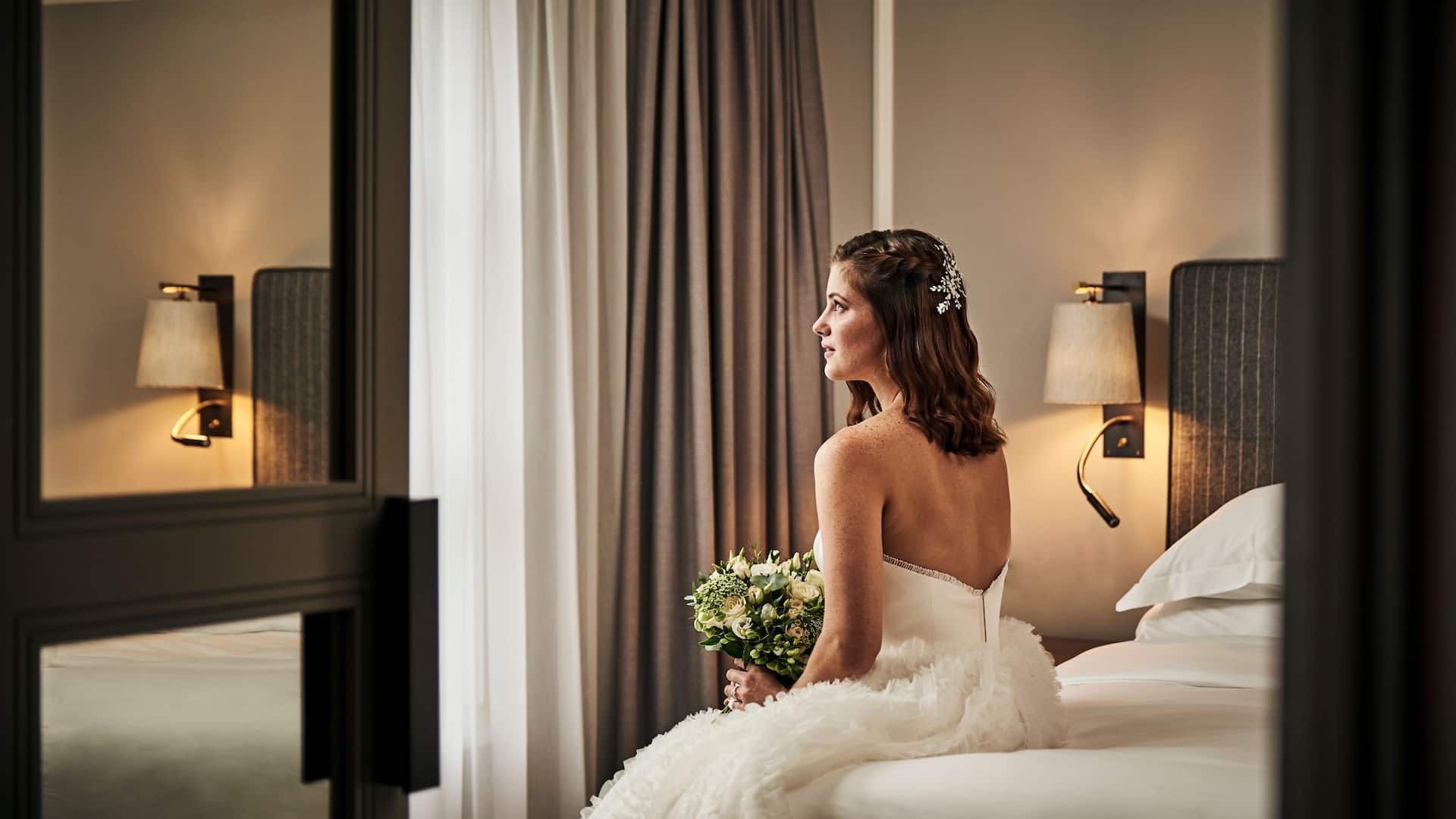 Hyatt Regency London - The Churchill Bride Guestroom