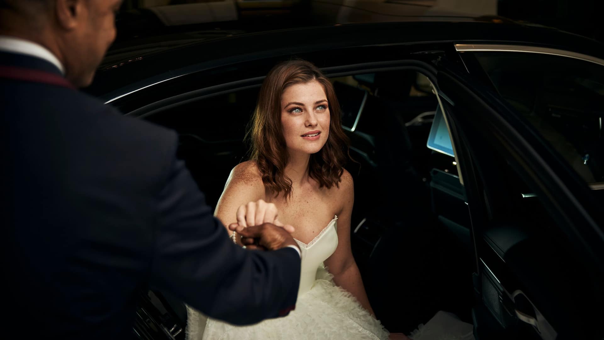 Hyatt Regency London - The Churchill Bride Arriving