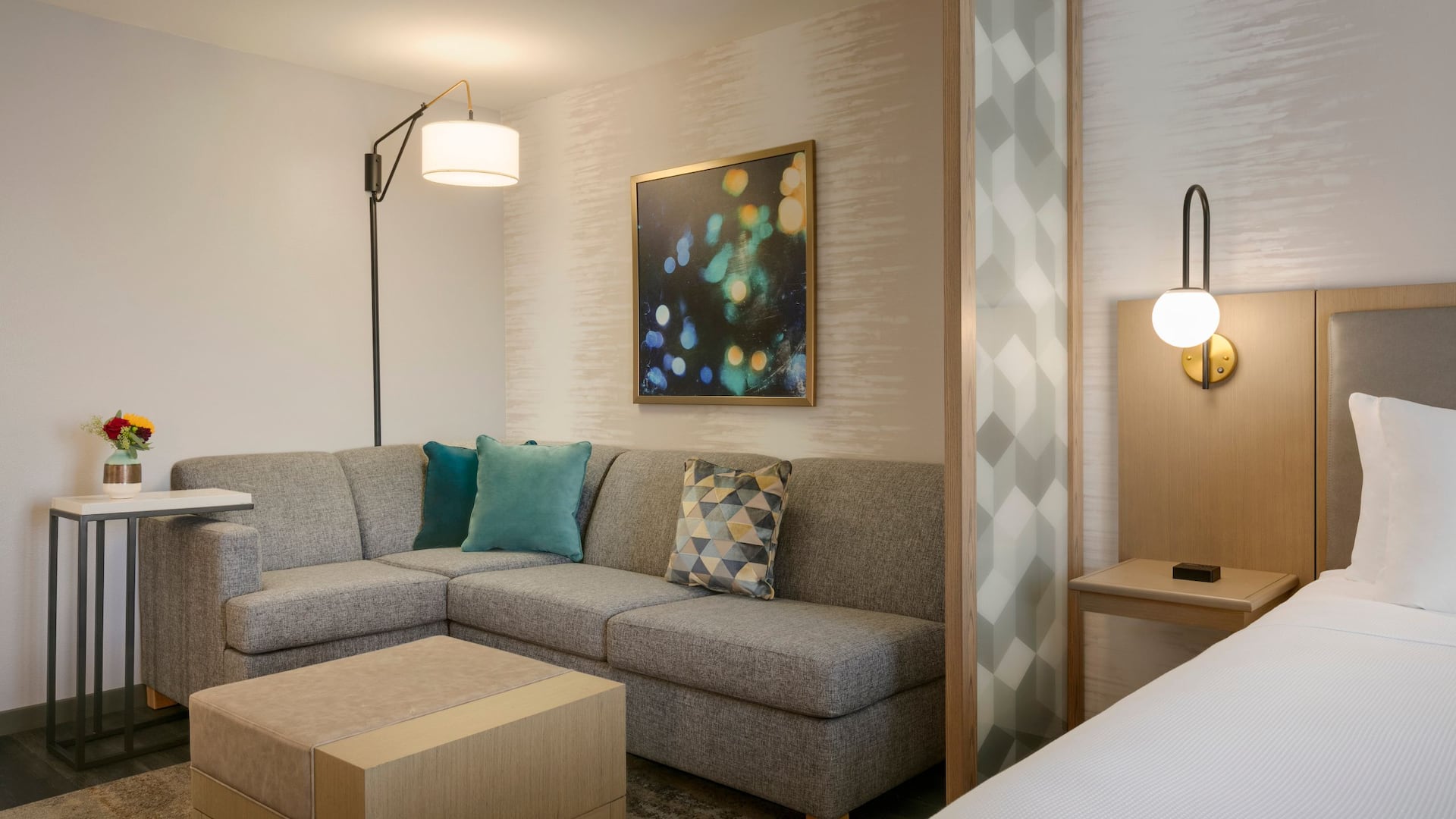 Hyatt Place Santa Barbara King Guestroom