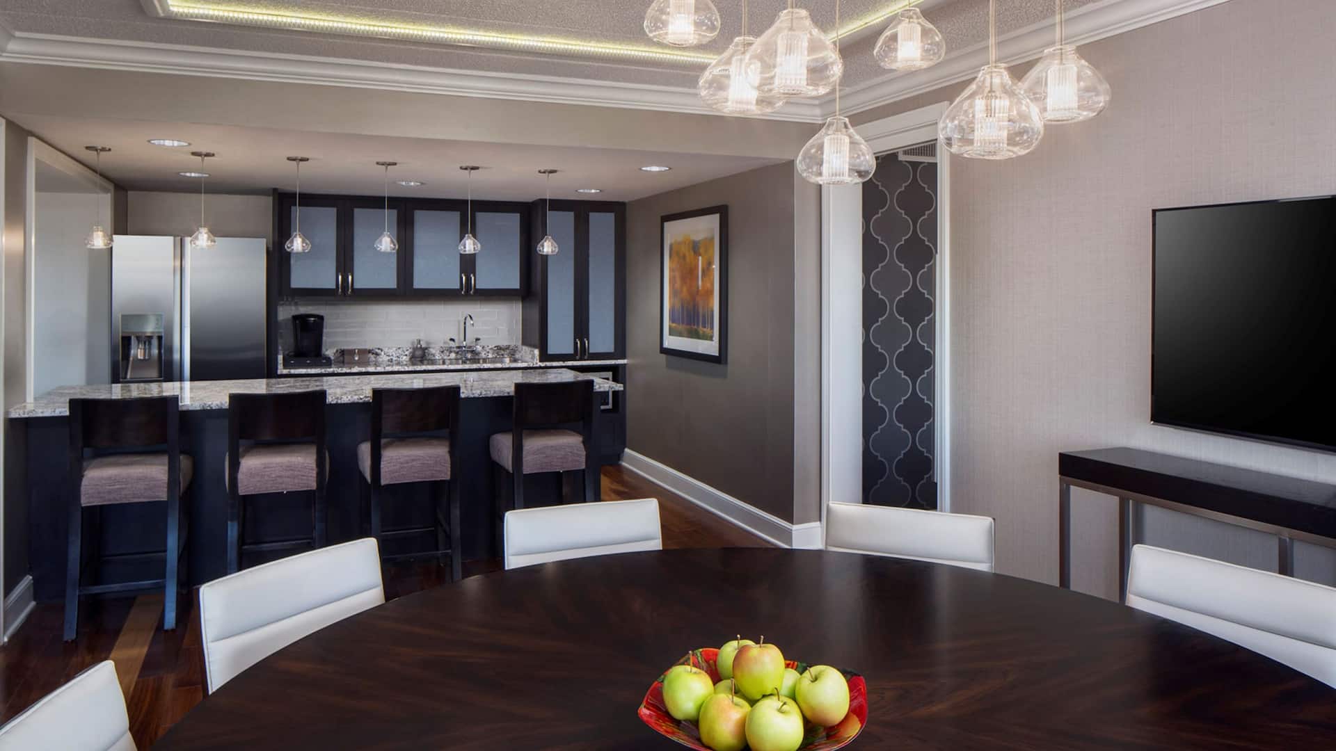 Hyatt Regency Columbus Deluxe Suite Kitchen Dining Room