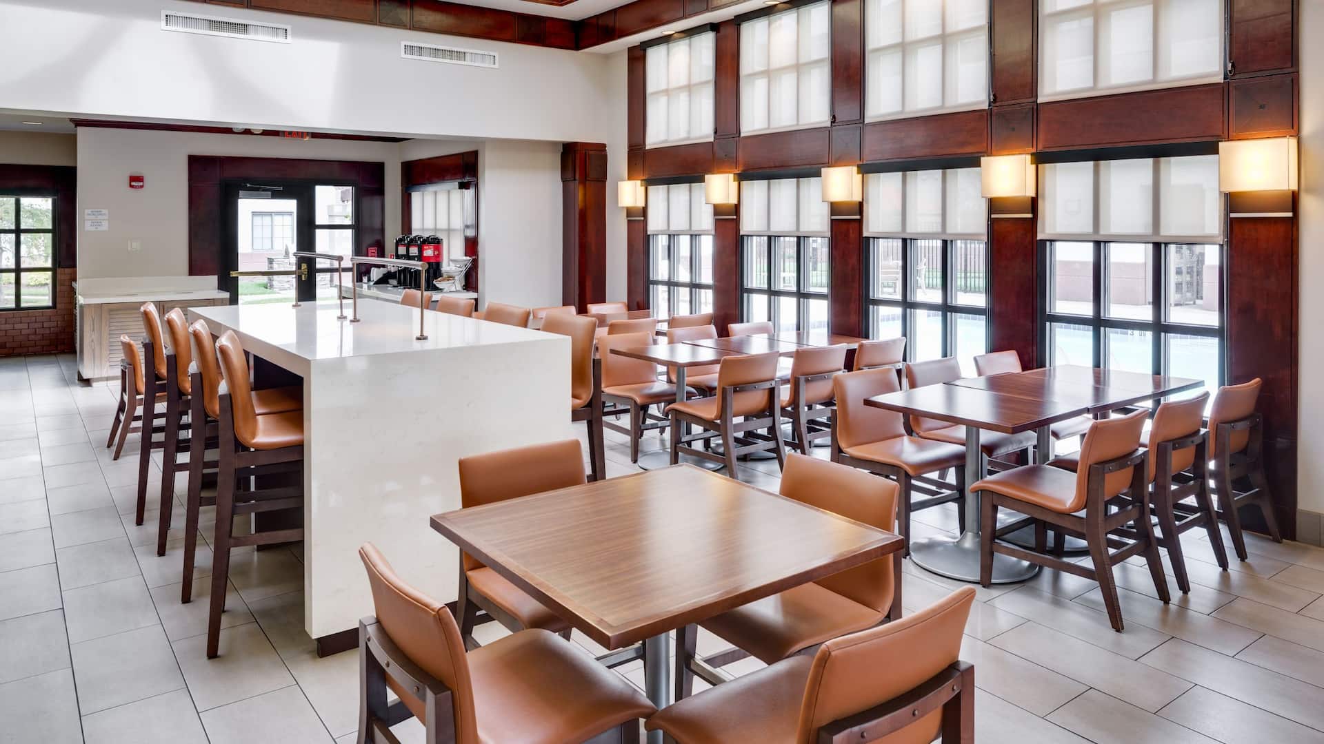 Hyatt House Boston/Waltham Dining Area