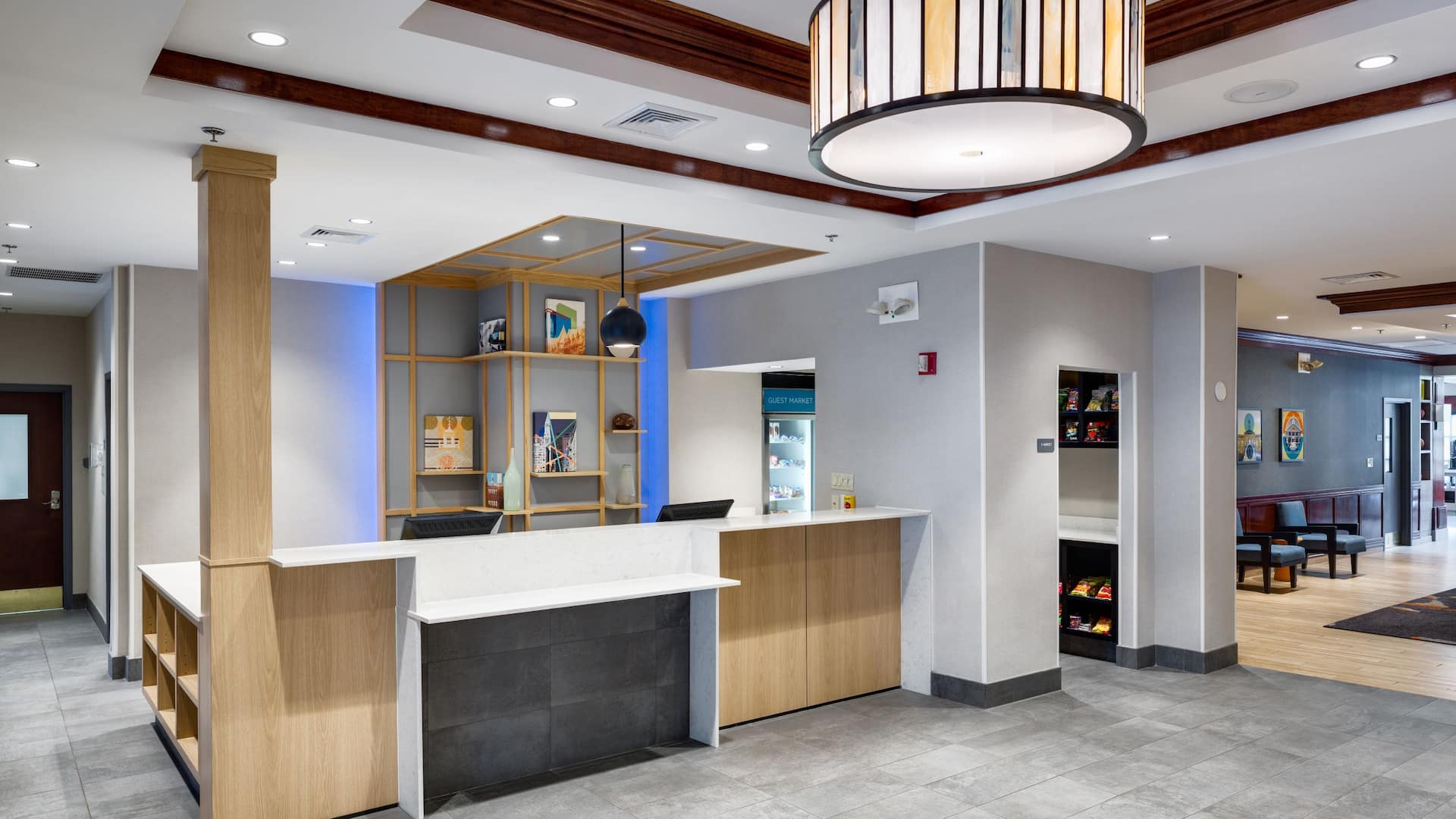 Hyatt House Boston/Waltham Front Desk