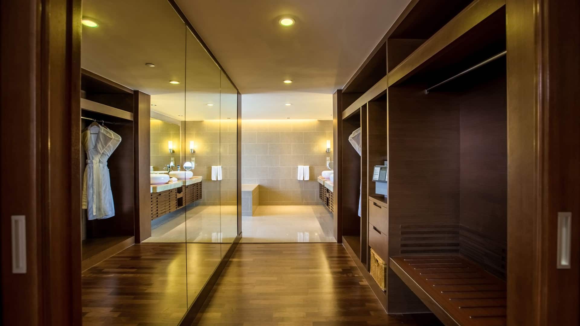 Hyatt Regency Kinabalu Executive Suite Walking Wardrobe