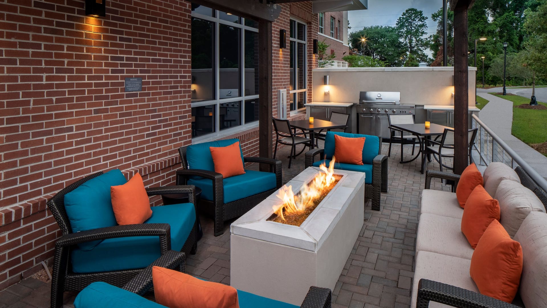 Hyatt House Charleston / Mount Pleasant Firepit