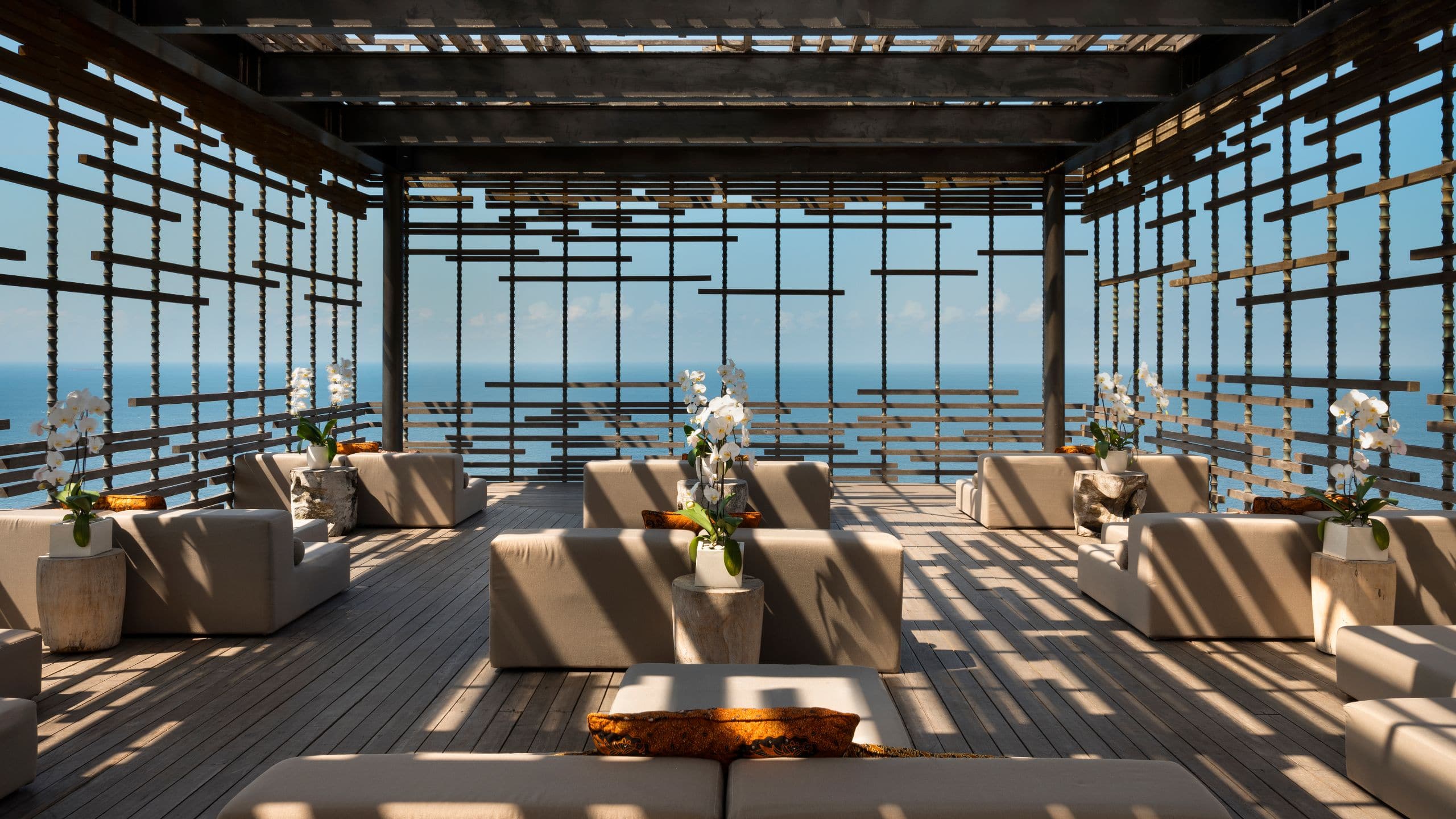 Alila Villas Uluwatu Sunset Cabana Bar