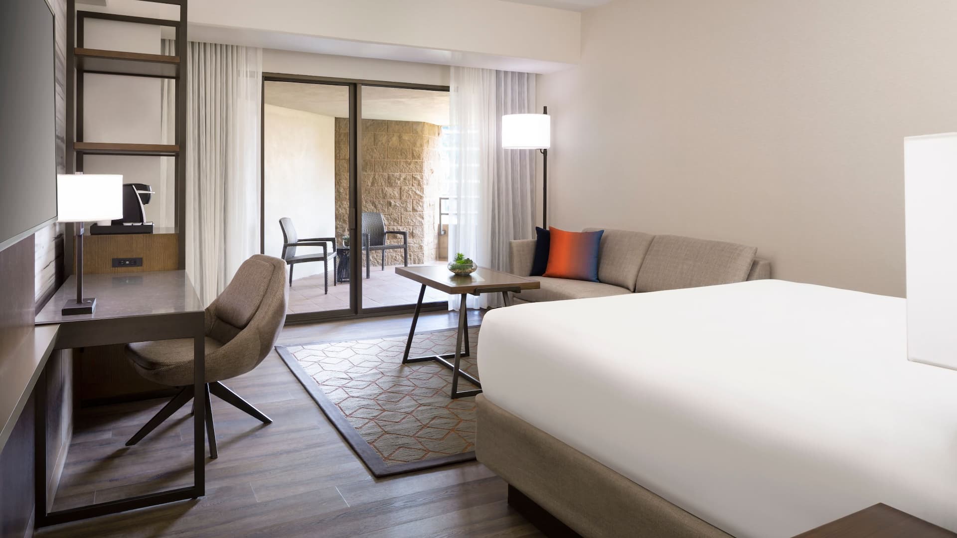 Hyatt Regency Phoenix King Guestroom