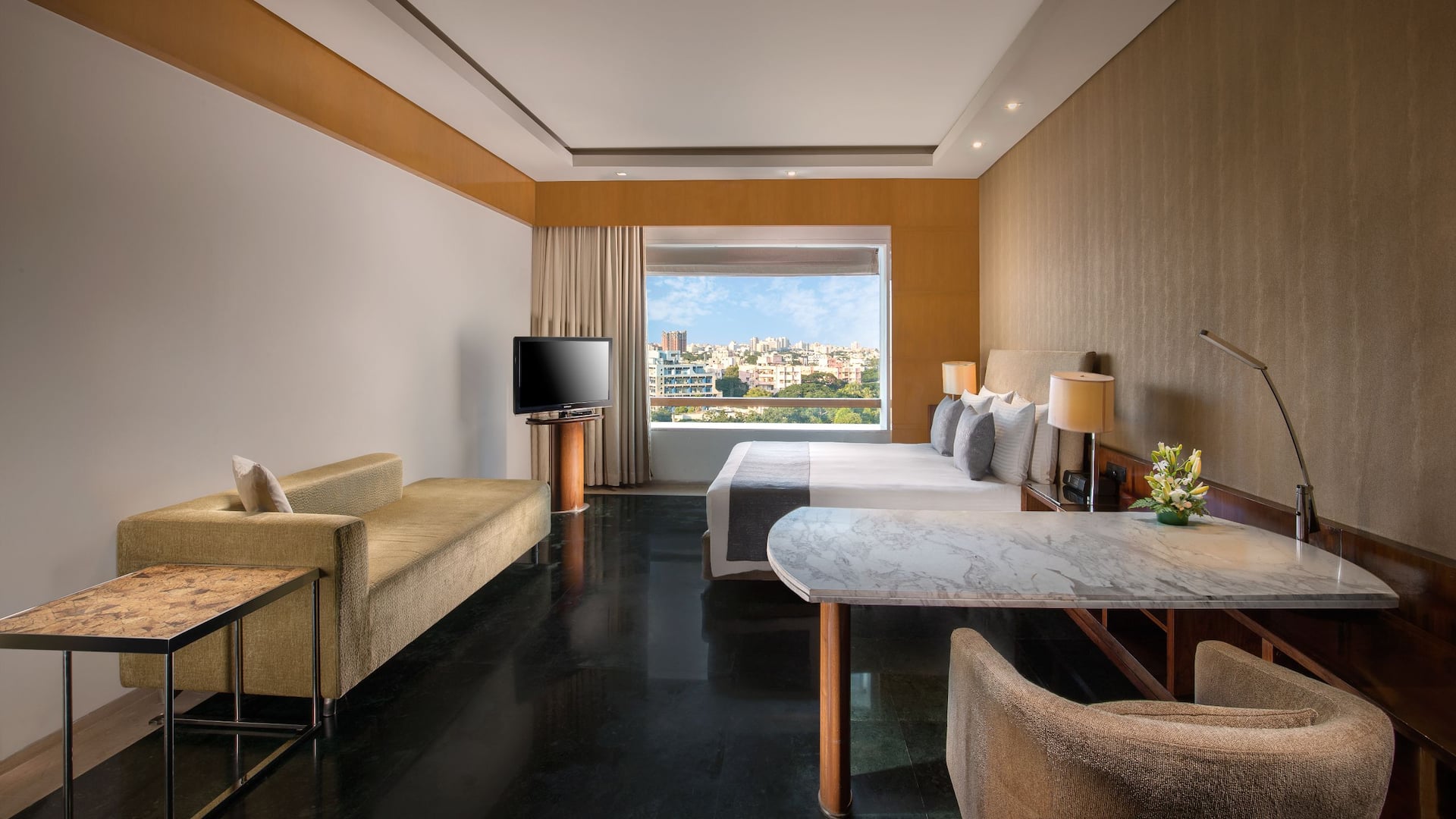 Hyatt Regency Chennai Club King Guestroom