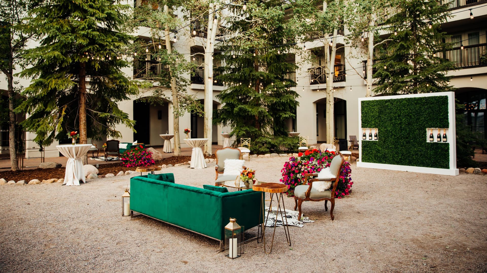 Grand Hyatt Vail Wedding Lounge