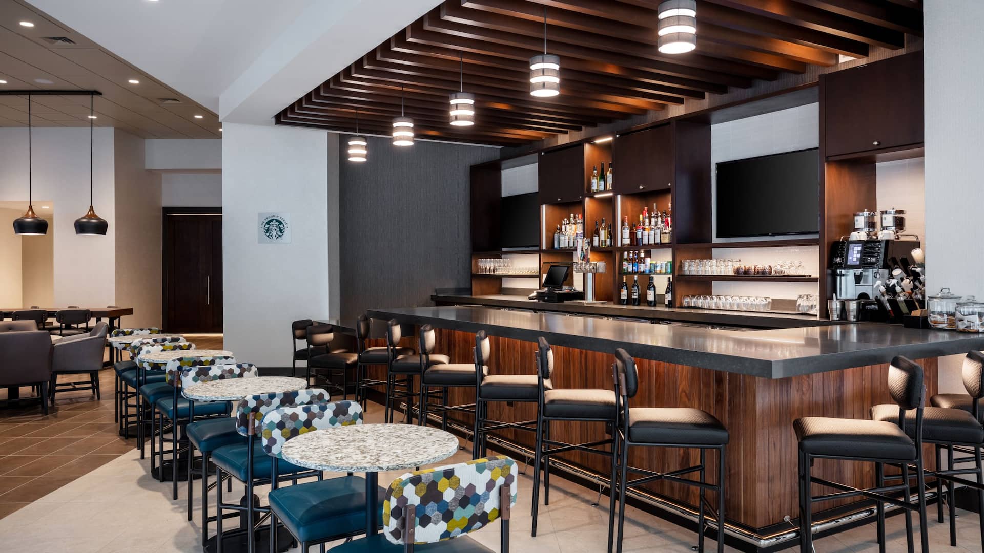 Hyatt Place Atlanta / Centennial Park Bar