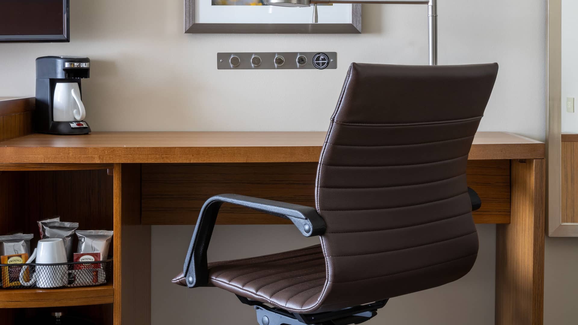 Hyatt Place Atlanta / Centennial Park Desk