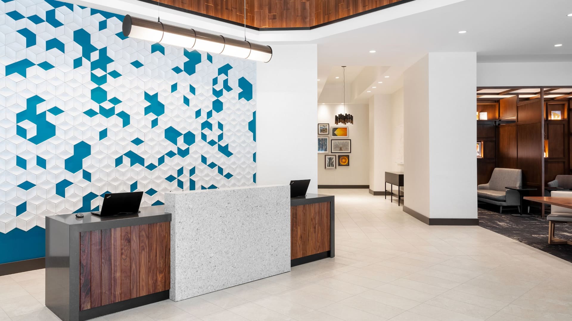 Hyatt Place Atlanta / Centennial Park Front Desk