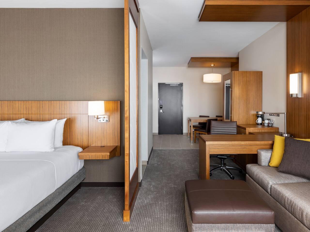 Hyatt Place Atlanta/Centennial Park King Guestroom with Pull out Sofa Sleeper near Georgia Tech