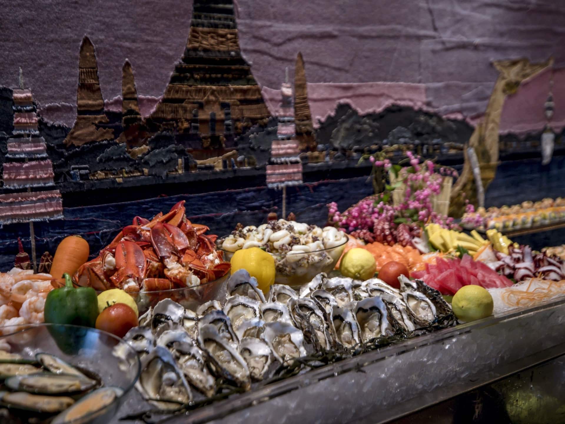 Hyatt Regency Bangkok Sukhumvit Christmas In Pink Seafood Station
