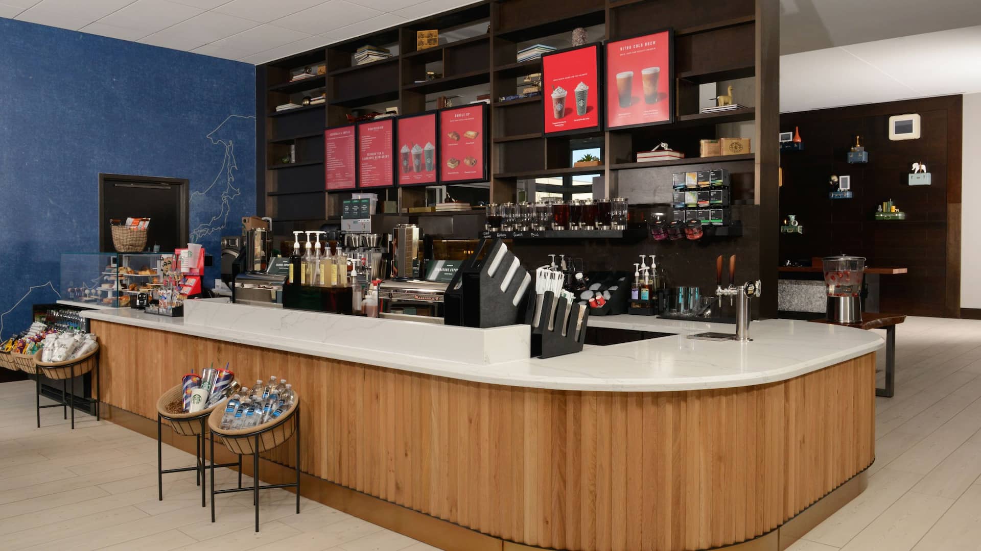 Hyatt Place Peña Station / Denver Airport Starbucks