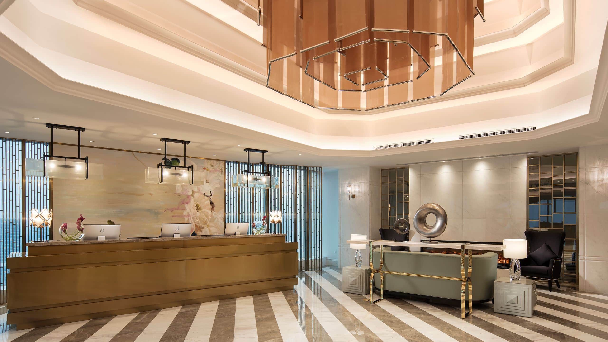 The Lixury Hotel Reception