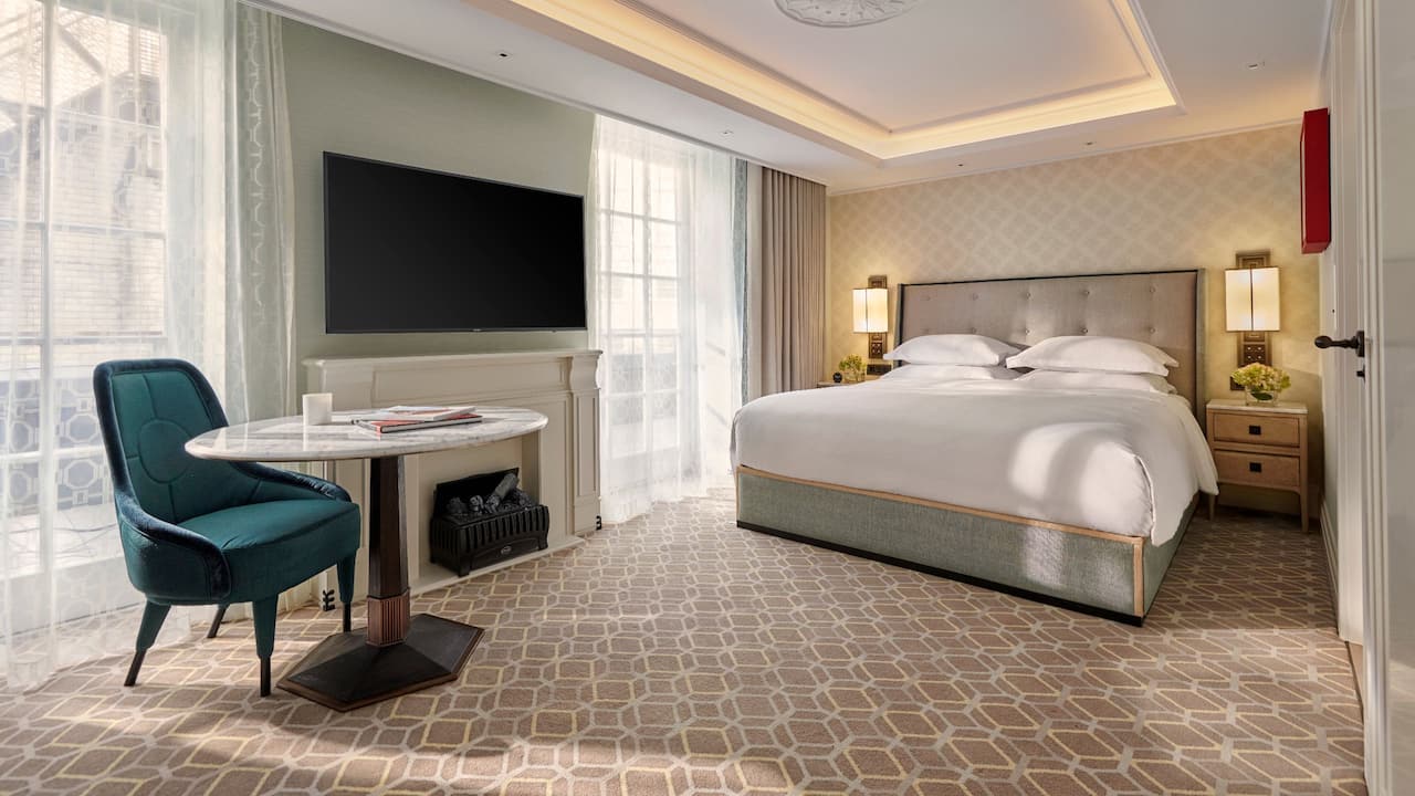 Hotel Suite with a Fireplace near Westminster London I Hyatt Unbound Collection I Great Scotland Yard