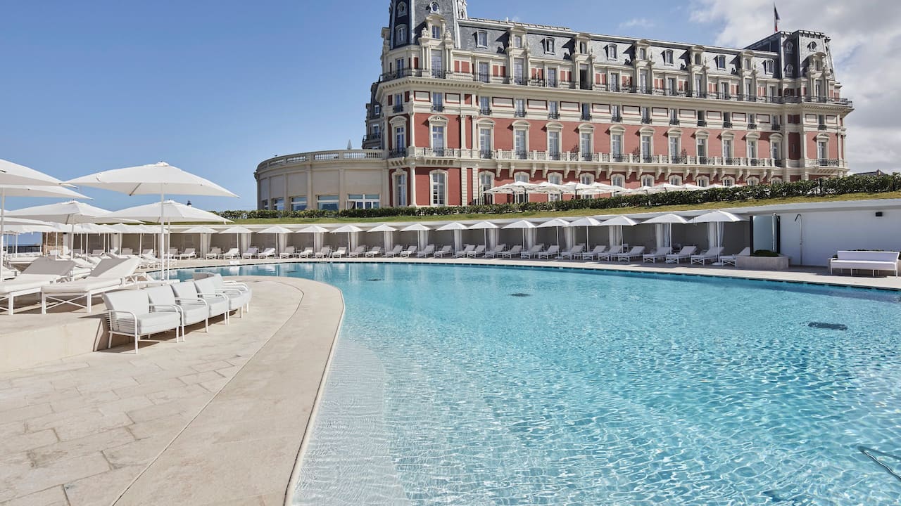 piscine exterieur hotel du palais biarritz club imperial
