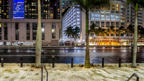 Miami Indoor & Outdoor Wedding Venues | Hyatt Regency Miami