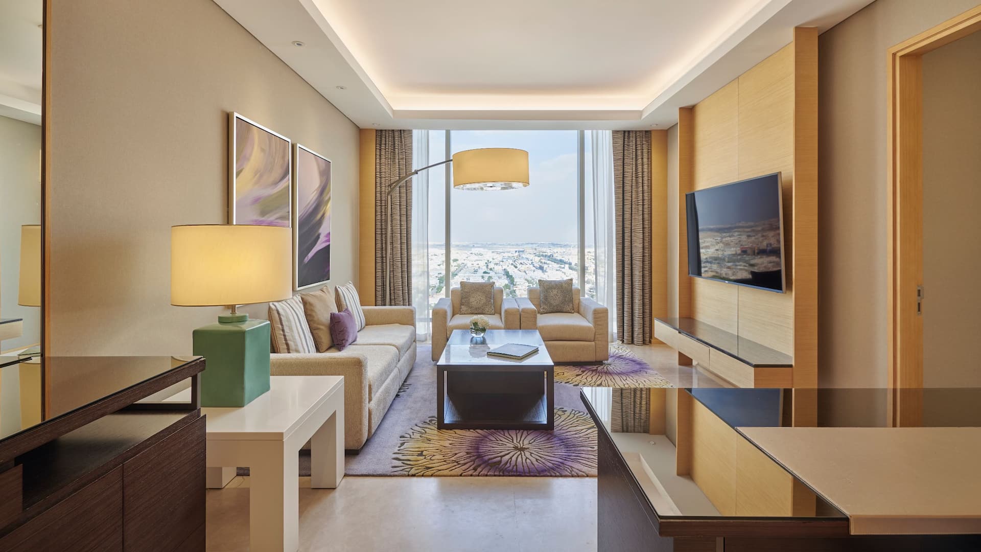 1 من 7 Hyatt Regency Riyadh Olaya Regency Suite Living Room